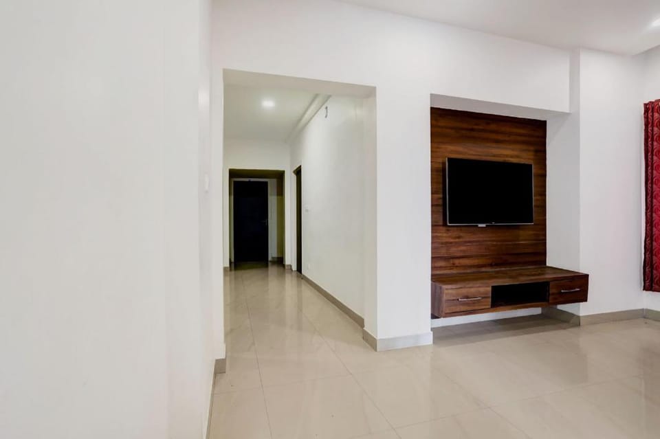 Super Hotel O Ashok Nagar near JNTU College Hotel in Andhra Pradesh