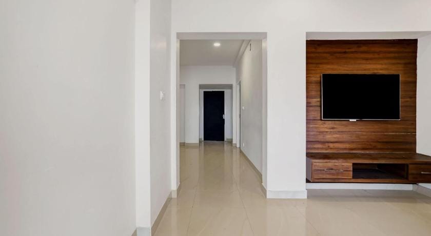 Super Hotel O Ashok Nagar near JNTU College Hotel in Andhra Pradesh