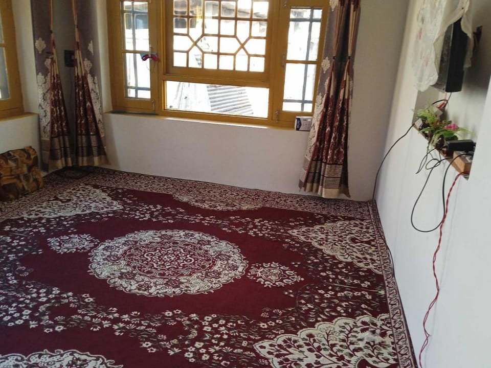 Hotel O Home Shugufta Villa Homestay Vacation rental in India