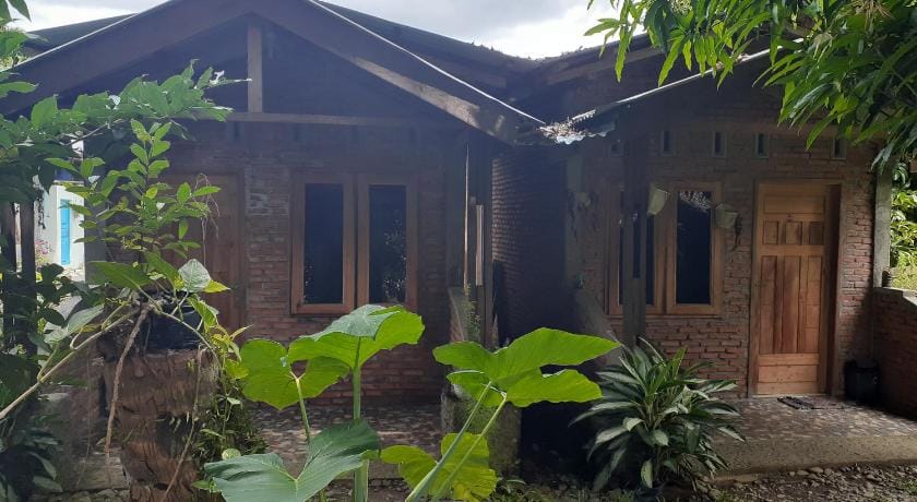 Jhony's Backpacker-Guest House Bed and Breakfast in Indonesia