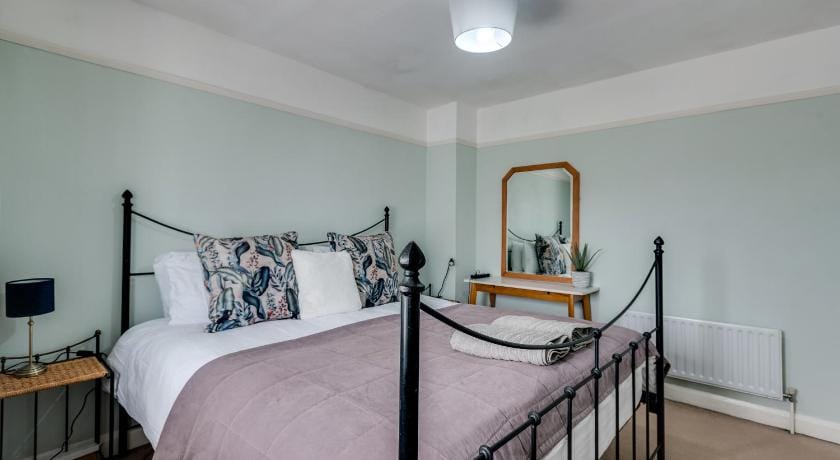 Cheerfull 3-Bedroom Home with parking & garden Vacation rental in Oxford