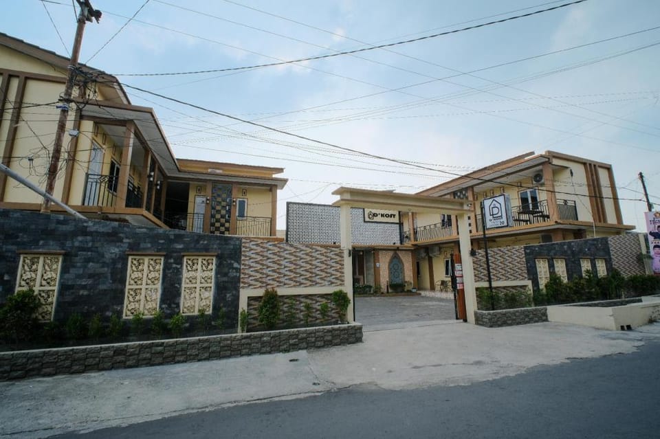 D'Kost Syariah by Calli Rooms Hotel in East Java