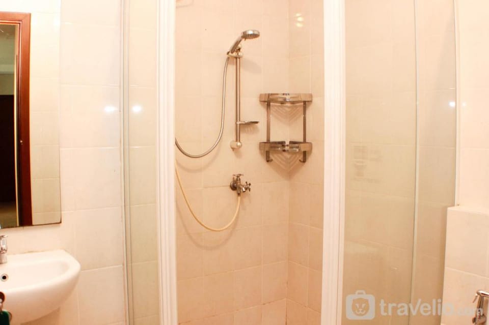 Location Comfy 2BR Thamrin Residence By Travelio Apartment in Jakarta
