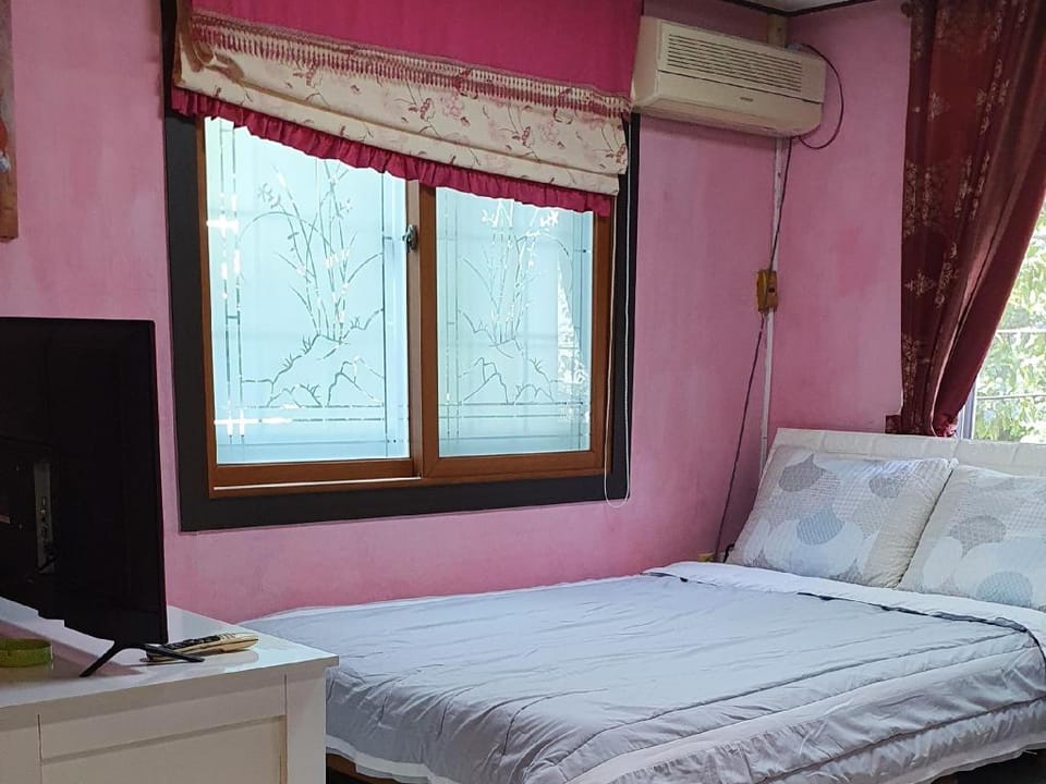 Taean badayeohang pension Bed and Breakfast in South Korea