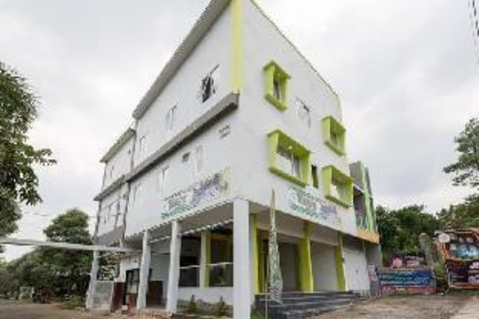 Noura Guest House Syariah Merjosari Hotel in East Java