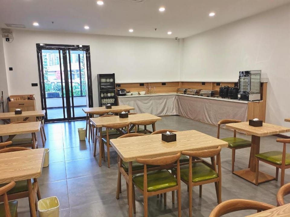 Vatica Hotel Shanxi Jinzhong Yuci Incity Railway Station Hotel in China