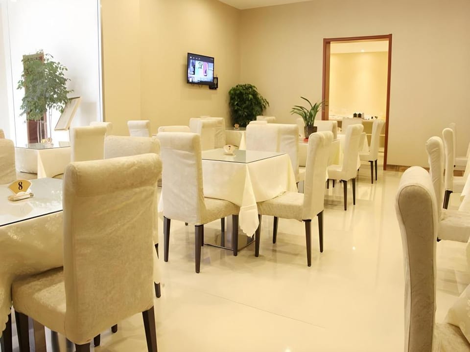 GreenTree Inn Xuzhou Yunlong District Tongshan Road Metro Station Hotel in Jiangsu