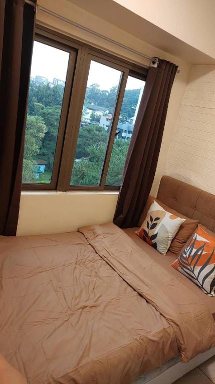 Nicole's  Summer Getaway, Goshenland Towers Apartment in Baguio