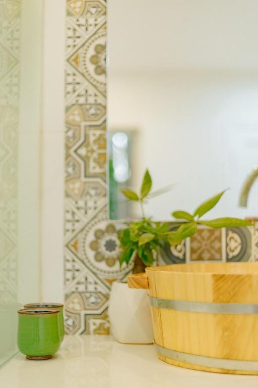 HanoiPlus-29$/ 6 PAXS?BEST VALUE in CITY CENTER? Vacation rental in Hanoi