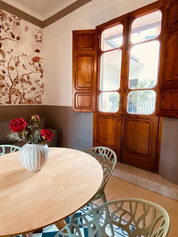 Iris, appartamento in pieno centro storico a Pisa Vacation rental in Pisa