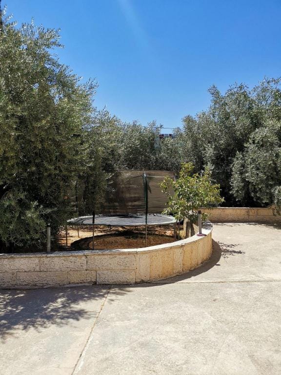 Lovely two Bedrooms unit, fully equipped kitchen Apartment in Jerusalem