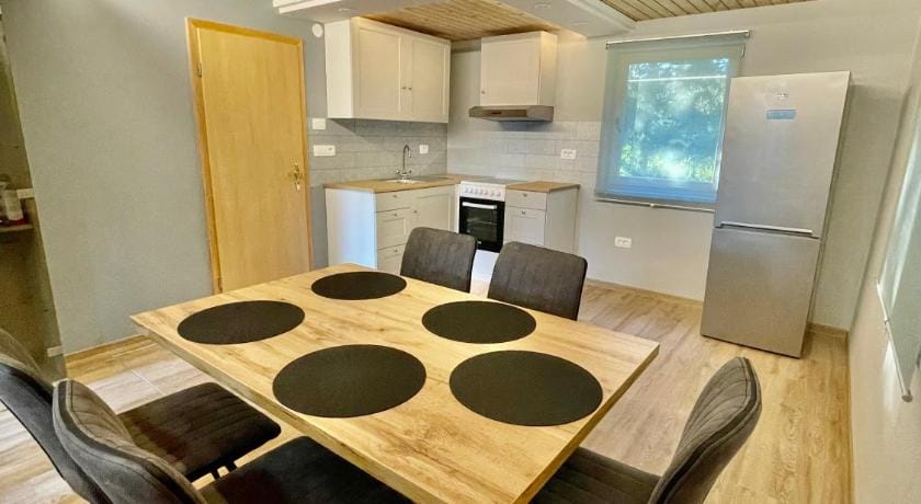 Cebelnk: sanjska hišica 4 km od Bleda Vacation rental in Slovenia