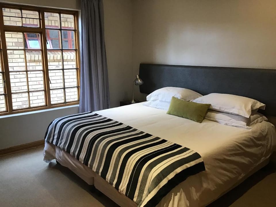 Fully Furnished Monthly Stay Vacation rental in South Africa