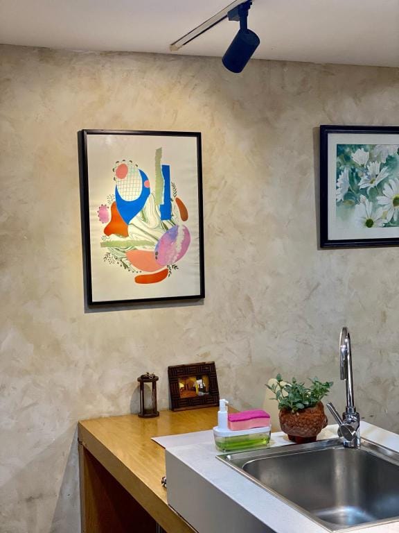 Cozy Rustic 1BR Apartment | Spacious Retreat Apartment in Ho Chi Minh City