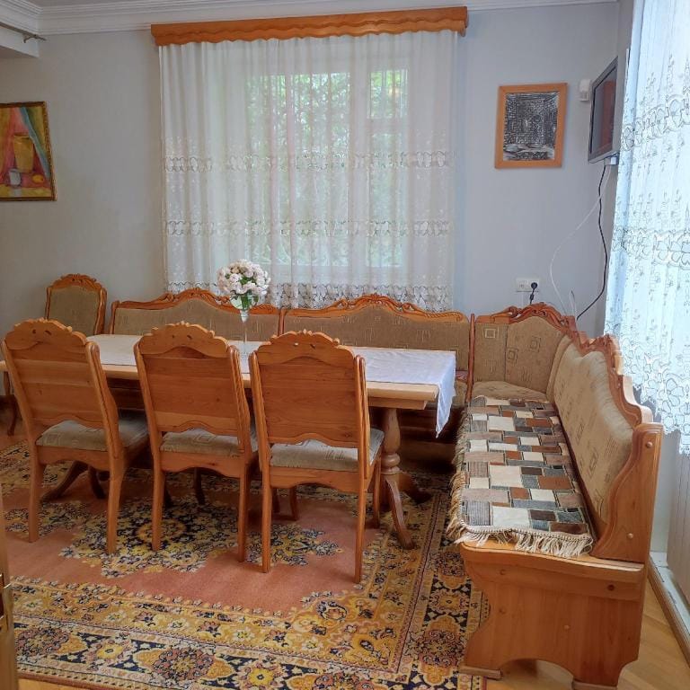 Comfort дом, где есть джакузи, красивый парк.  Vacation rental in Armenia