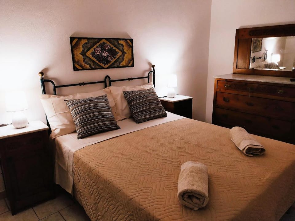 Bright appartment refurbished in historical center Apartment in Spoleto
