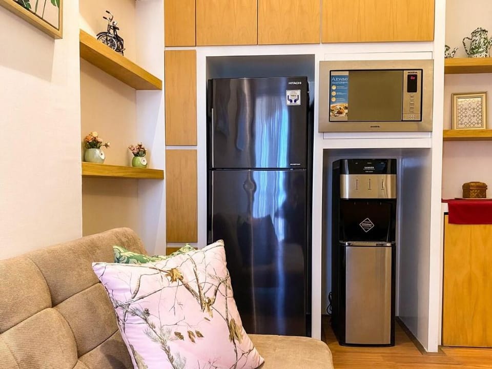 SUPERB BIG 1 BR Newly Renovated in Kelapa Gading!! Apartment in Jakarta