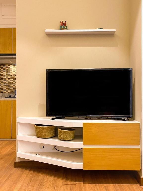 SUPERB BIG 1 BR Newly Renovated in Kelapa Gading!! Apartment in Jakarta