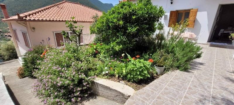 Kathys rock house  Vacation rental in Arcadia, Greece