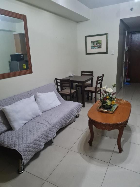 Shell Residences Condotel Villa in Pasay