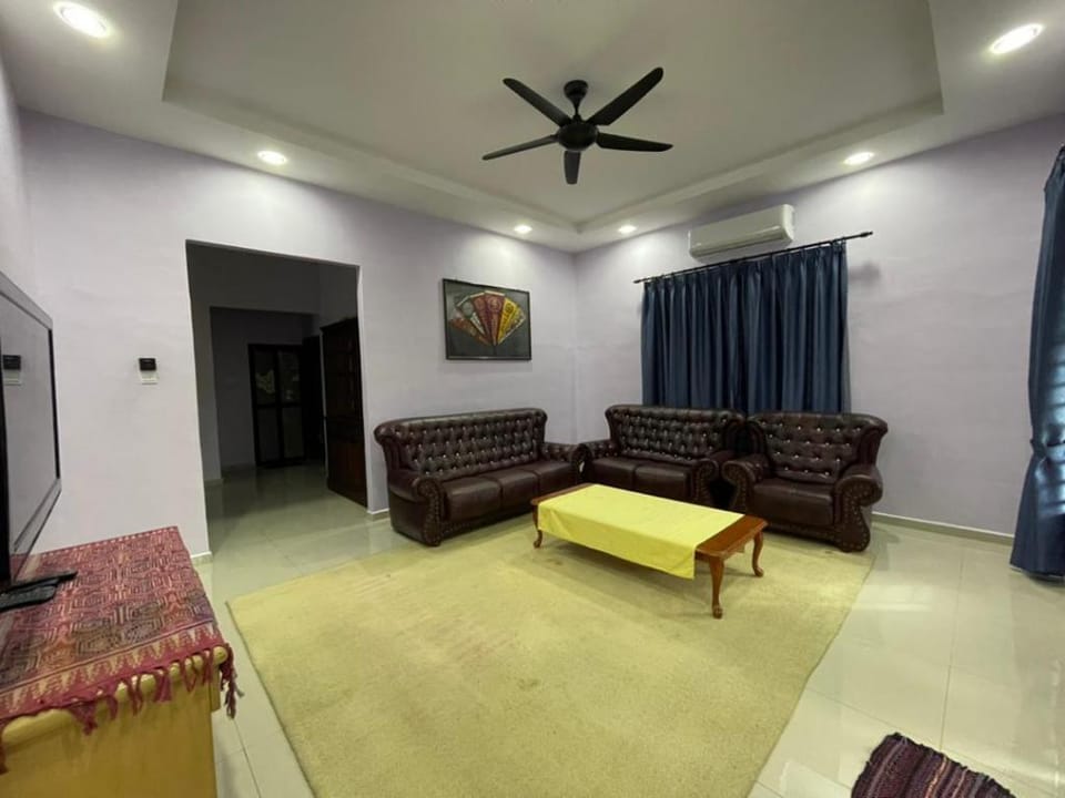 D'FAZZ HOMESTAY MUAR (MUSLIM ONLY) Vacation rental in Johor