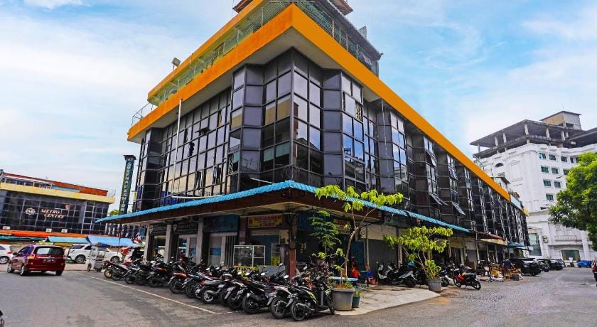 Hotel O Rafika Homestay SyariahNearTempat Makan Pagi Sore Nohil Hotel in Riau Islands, Indonesia