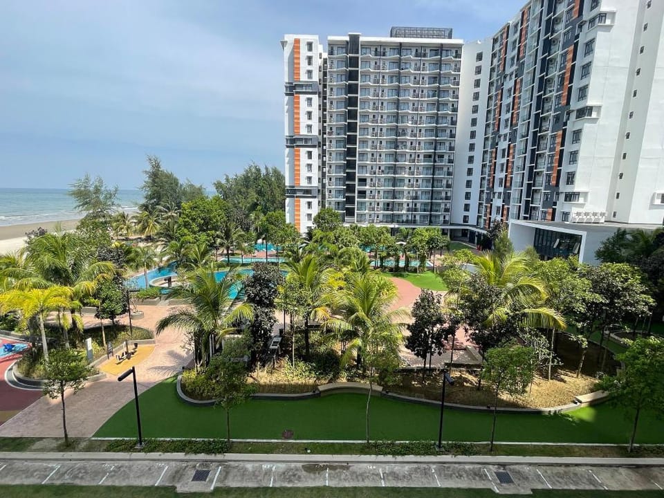 TImurbay Seaview&Poolview Premium Suite-Netflix Apartment in Terengganu, Malaysia