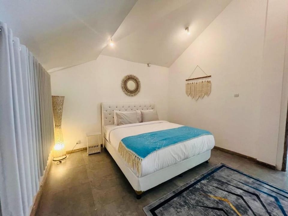 Luxury-Modern 4 Bedroom Villa Central Seminyak Villa in Kuta