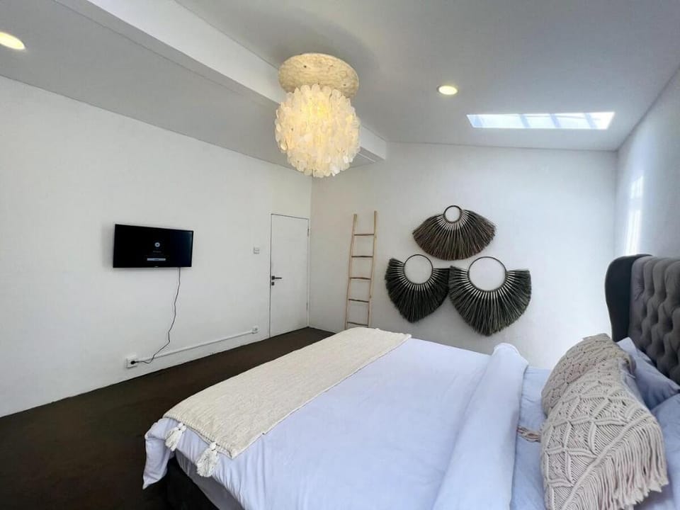 Luxury-Modern Villa 2 Bedroom Center Seminyak Villa in Kuta