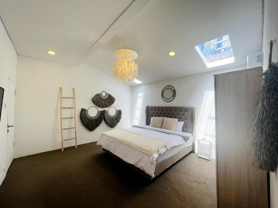 Luxury-Modern Villa 2 Bedroom Center Seminyak Villa in Kuta