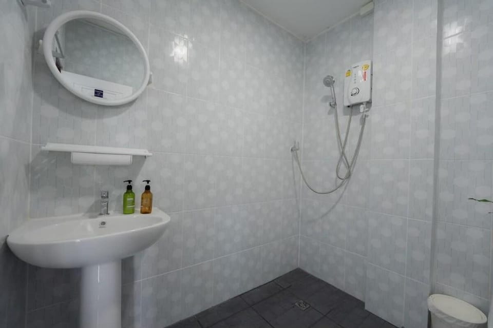The White house seangchan Beach Vacation rental in Rayong, Mueang Rayong District, Rayong, Thailand
