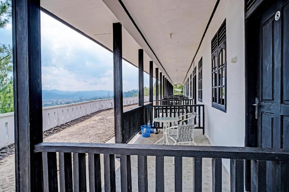 OYO 91562 Hotel & Cafe Angkasa Golat Hotel in Indonesia