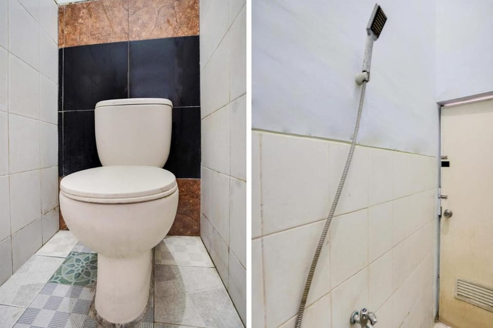 OYO Life 91626 Rr Kost Putri Syariah Hotel in East Java