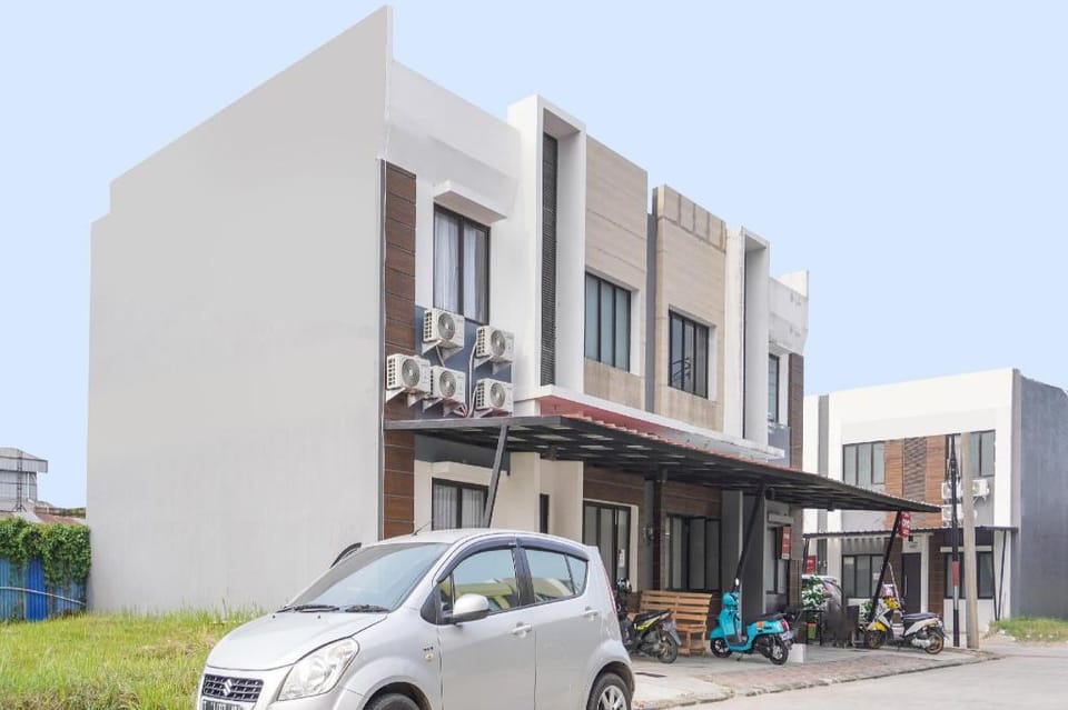 OYO 91646 fio colombus residence Hotel in West Java