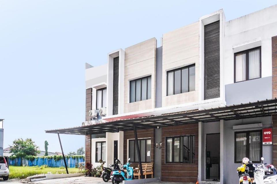 OYO 91646 fio colombus residence Hotel in West Java
