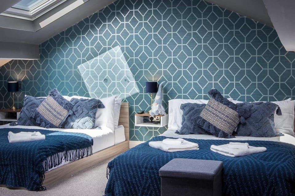 Ocean View Apartments - Belgravia - sleeps 8 Apartment in Blackpool