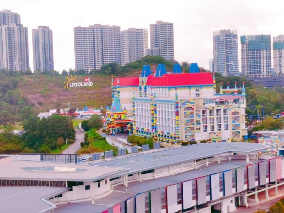 Legoland- HapySunshine@DPristine-2B2R-8px Lakeview Apartment in Johor