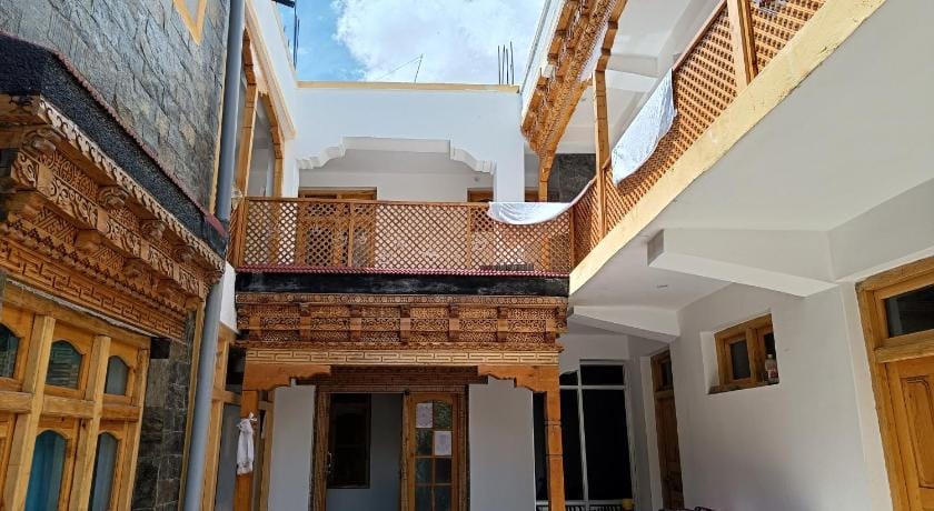 Himalayan Regal House Bed and Breakfast in India