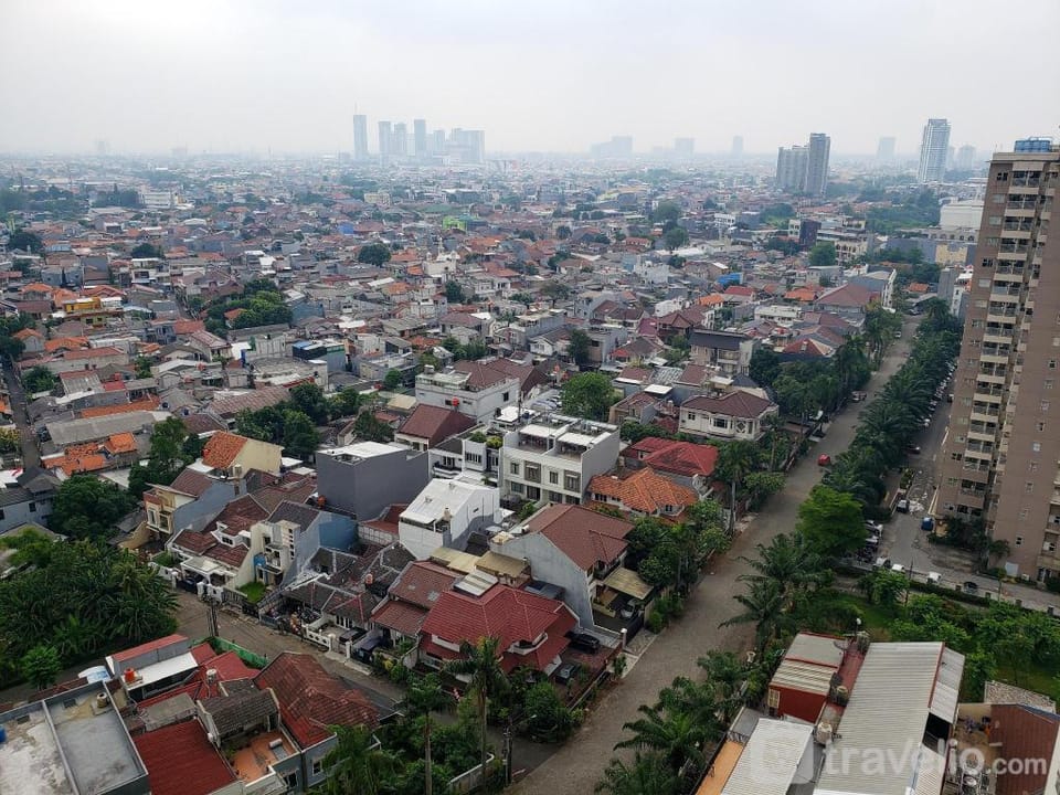 NiceComfort 2BR Belmont Residence Puri By Travelio Apartment in Jakarta