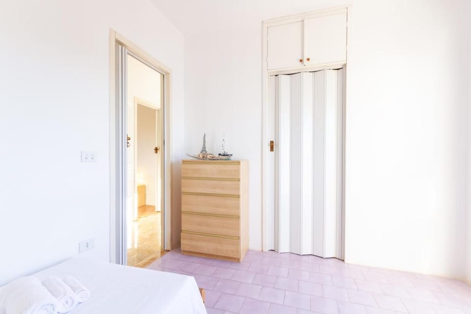 Porto Cesareo Air-conditioned Villa sleeps 12 Torre Lapillo Villa in Apulia