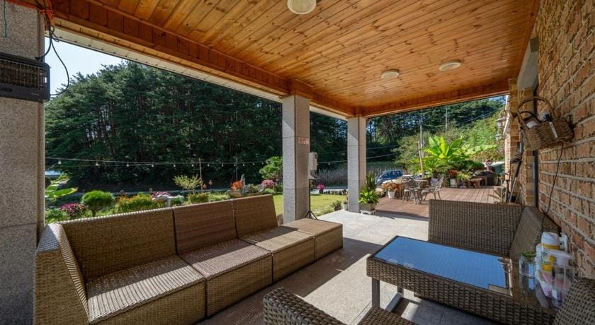 Yangyang mersato dockchae pension Bed and Breakfast in South Korea