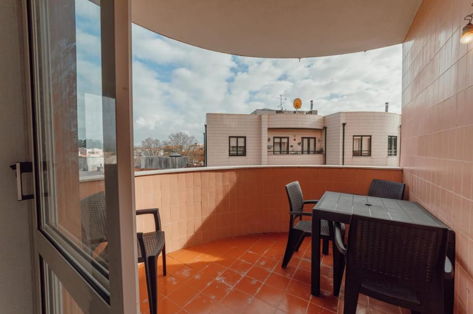 GAIA TERRACE with ELEVATOR by VACATIONY Apartment in Vila Nova de Gaia