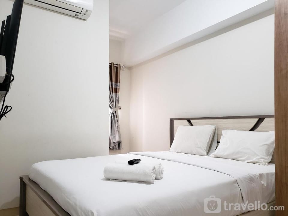 Comfort Live 2BR Springlake Summarecon By Travelio Apartment in West Java