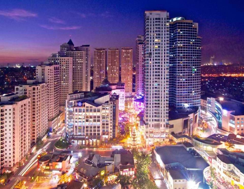 One Eastwood T1 Studio Unit with Pool Access Apartment in Quezon City