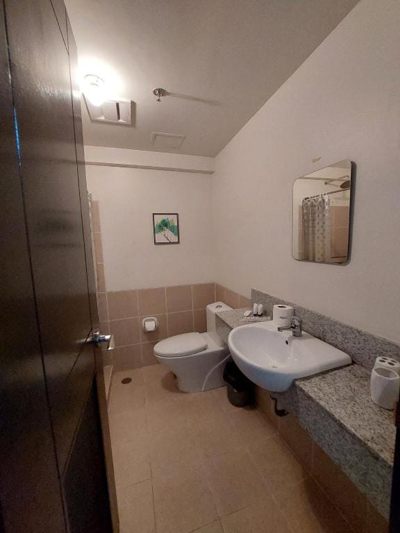 Seven's Place - Staycation Near Airport! Apartment in Las Pinas