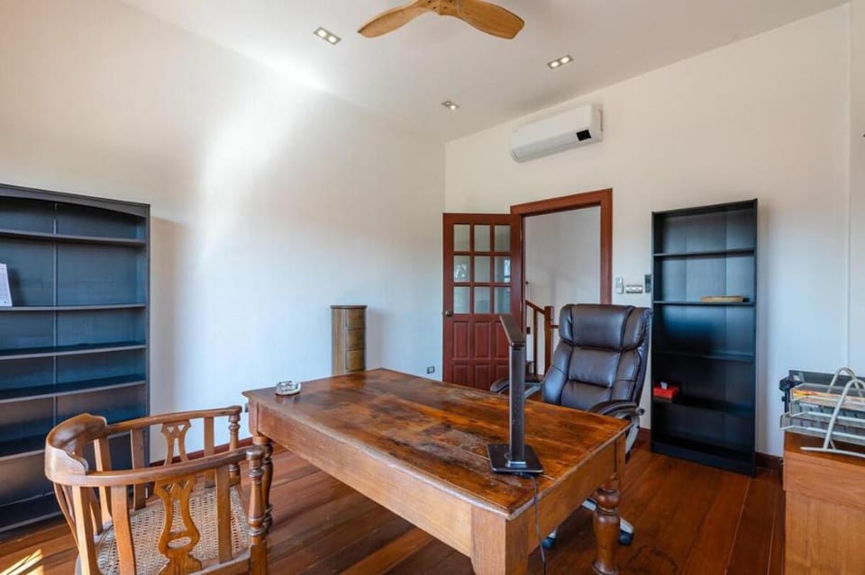 Tropical 6 Bedroom Villa (Sanctuary) Villa in Nong Kae