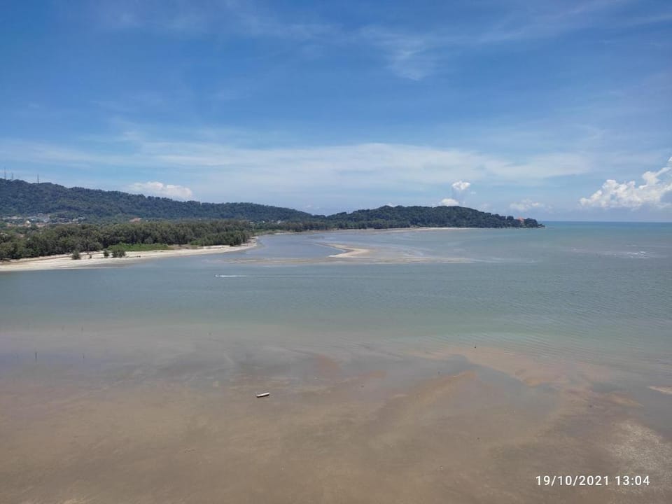 Kuantan Waterfront Studio with NETFLIX @ImperiumR Apartment in Pahang, Malaysia
