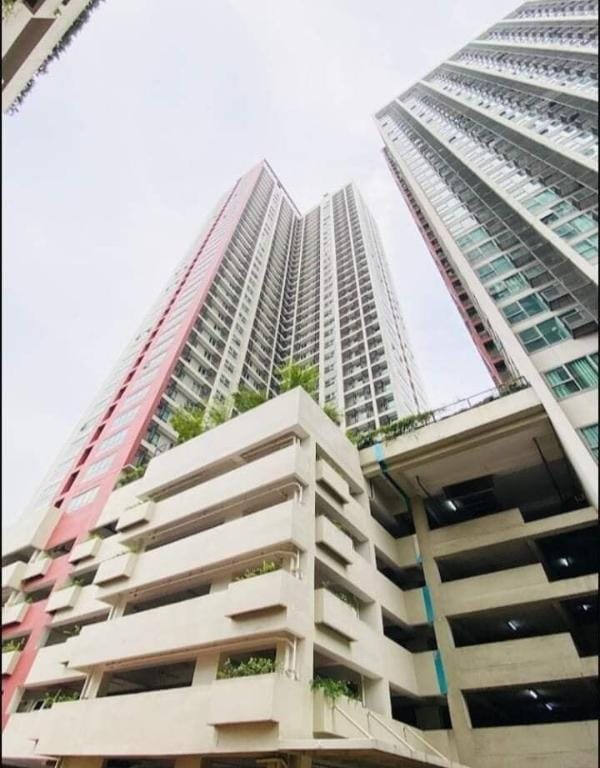 Staycation /Transient Condo Fully Furnished Apartment in Manila City