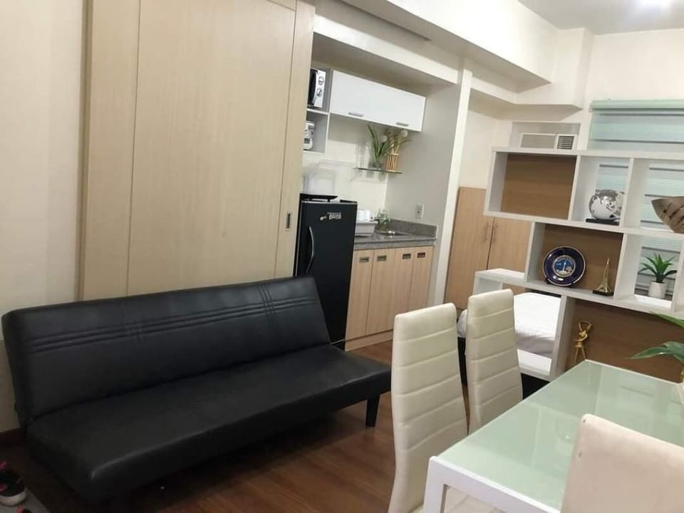 Staycation /Transient Condo Fully Furnished Apartment in Manila City