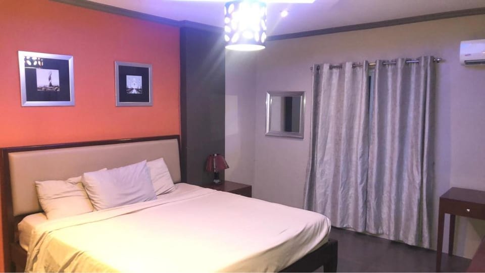 COMFY One bedroom Condo in Great Location Apartment in Angeles